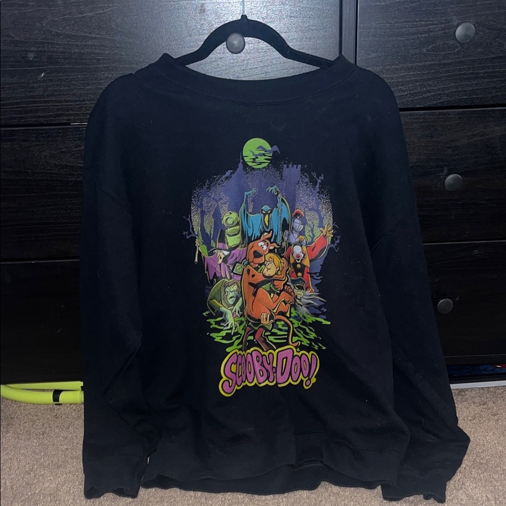 Gildan Black Crewneck Sweatshirt